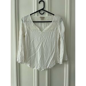 Lucky brand cream colored v-neck embroidered long sleeve blouse xs